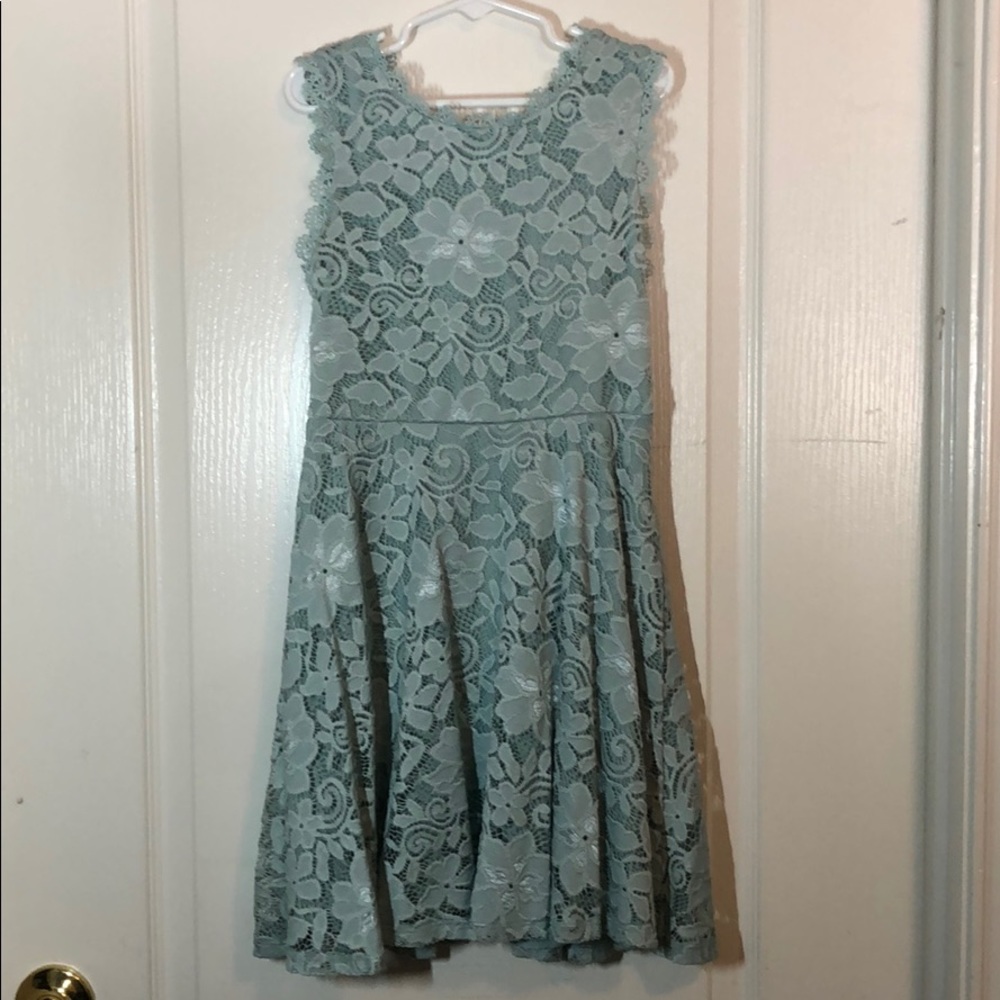 Girl lace dress size 8 NWOT